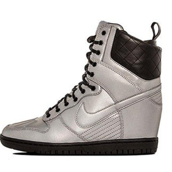 nike reflective boots
